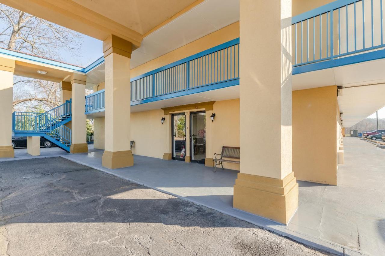 Oyo Ga Historic District Hotel 2*